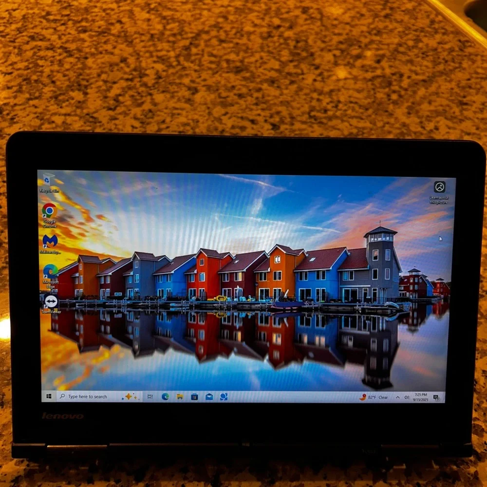 Lenovo thinkpad yoga laptop type 20C0 128 GB 12.5 in touchscreen refurbished